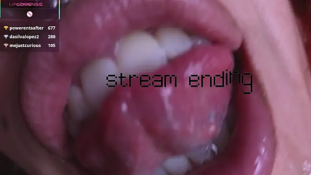 bri_von_dhara__ webcam