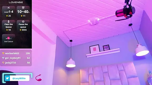 Lucy_Williiams webcam