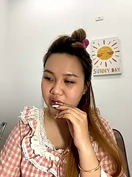 Almira6868 webcam