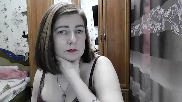 SophieNightAh webcam