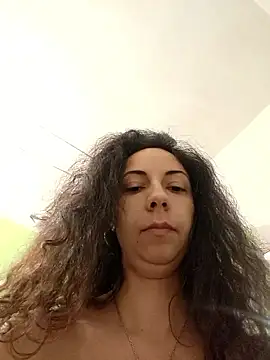 naughty69curls webcam