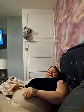 naughtiness-but-nice - Naughtiness-but-Nice's free webcam - UK Sex Cams