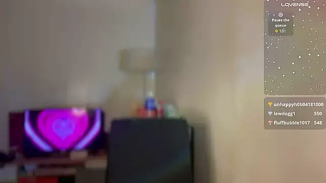 _petitegirlx69_ webcam