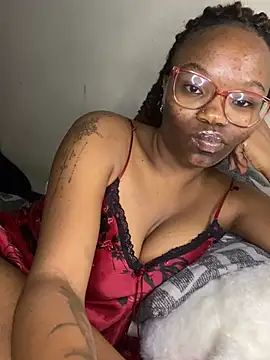 YummyMelanin117 webcam