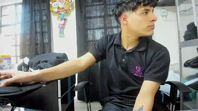 maxstar26 (M young) - Flash soft Cock 😈