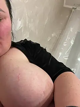 SunnyLeila2101 webcam