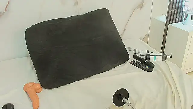 mayabaker (F young) - Missionary pose