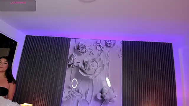 ShaniaDaniels webcam