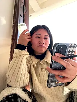 美女daaqnn在线直播