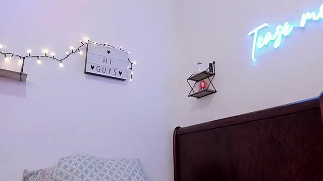 Manuela_monroe webcam