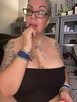 dieseldame1313 webcam