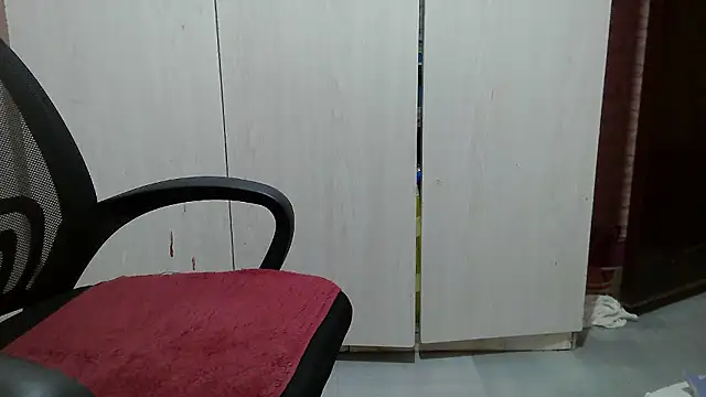 creepy_sexy (F young) - doggystyle