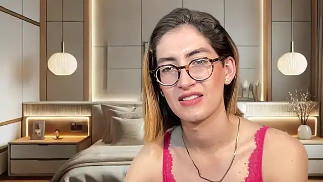 rousseblossom - Rousseblossom's free webcam - UK Sex Cams