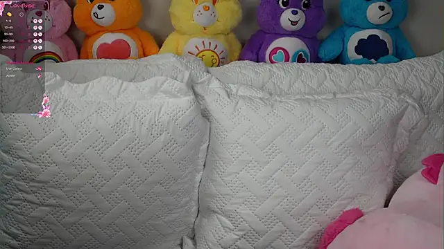 Victoria_Curly webcam