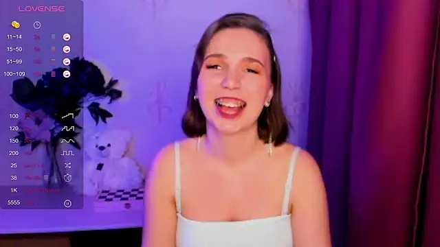 KindHazelHere_ webcam