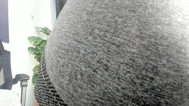 naughty_bigass webcam