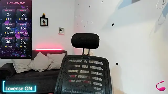 anastasia_tuya webcam