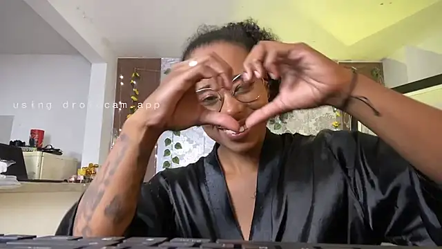 kelly_thomson webcam