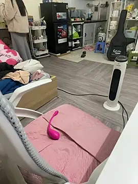 Mina048 webcam