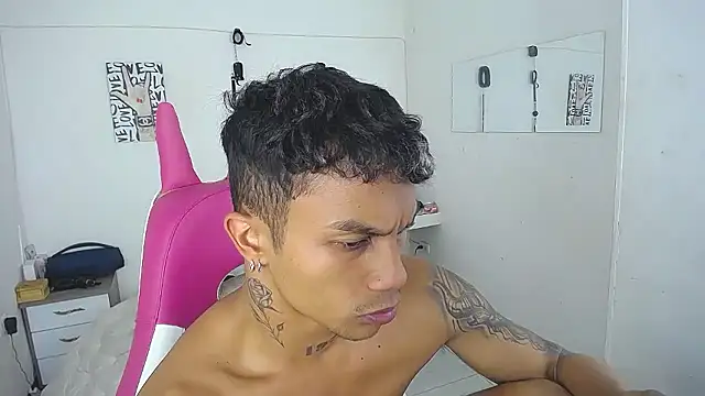 Leonard_Price webcam