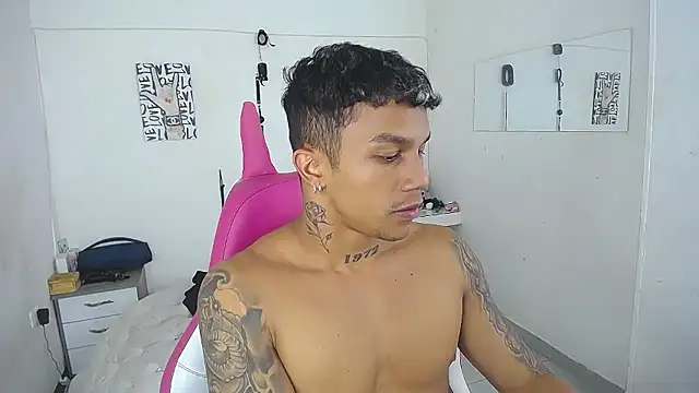 Leonard_Price webcam