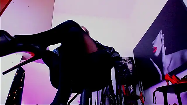 MistressDemisweet webcam