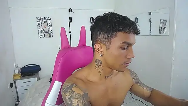 Leonard_Price webcam