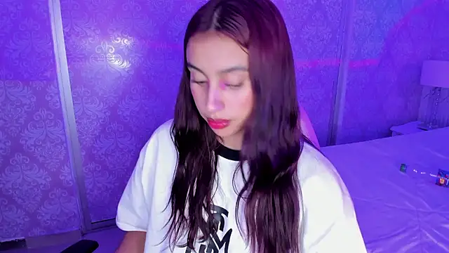 zharyt_18 - Zharyt_18's free webcam