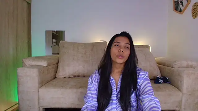 k4y_lover live cam screenshot female on Bagaboante — Live Sex Chat & Cams