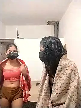 Hot-komall Live Webcam on Stripchat