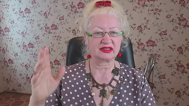 Maya_Mayflower webcam