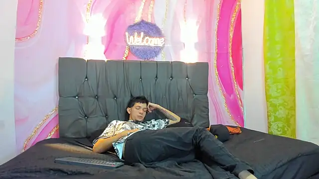 Straight_Guy22 webcam