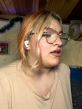 Sophia_Weest99 webcam