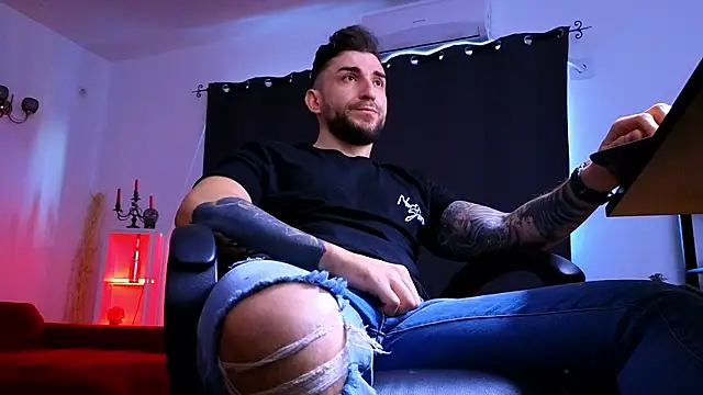 MightyAaron66 webcam