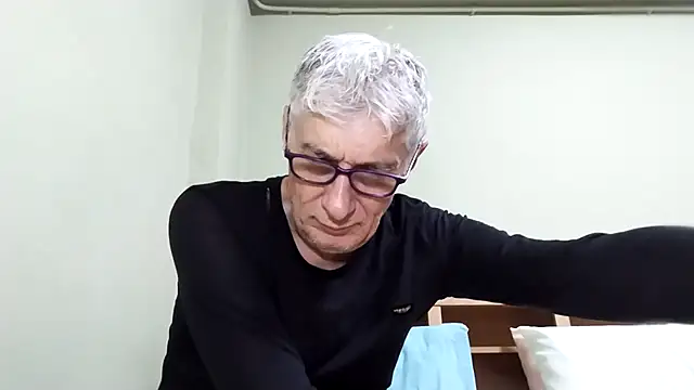 BIGUNCUTHARDCOCK webcam