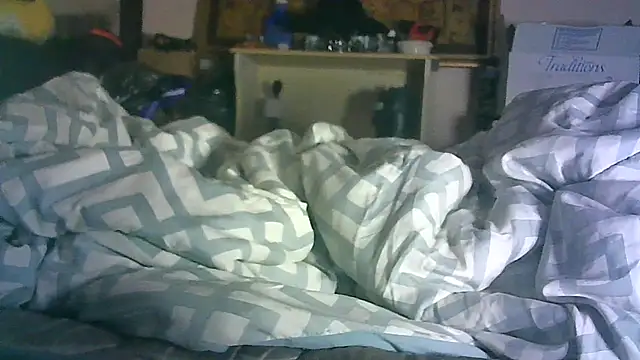 ON3YOULLN3VER_FIR3 webcam