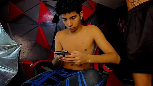 Hot_Boys_Without_Limits webcam