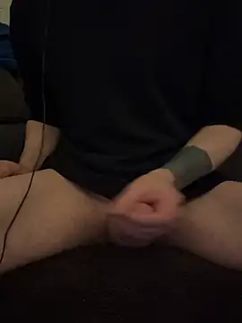 lionboy1976 - LionBoy1976's free webcam - UK Sex Cams