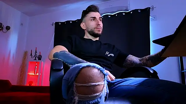 MightyAaron66 webcam