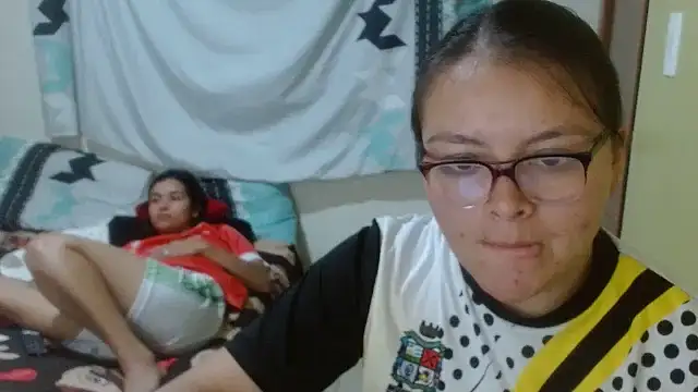 clayre_and_jill webcam