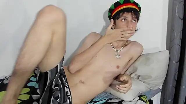 cirosky_elchicopolla webcam