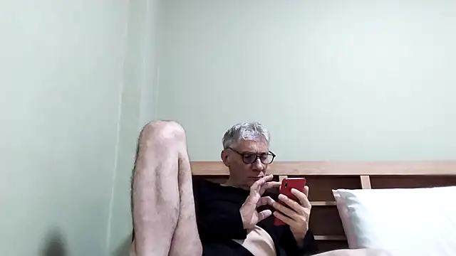 BIGUNCUTHARDCOCK webcam