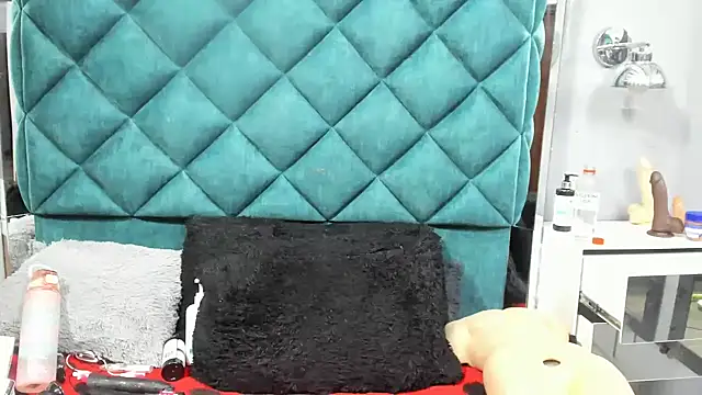 PENELOPELEWISs webcam