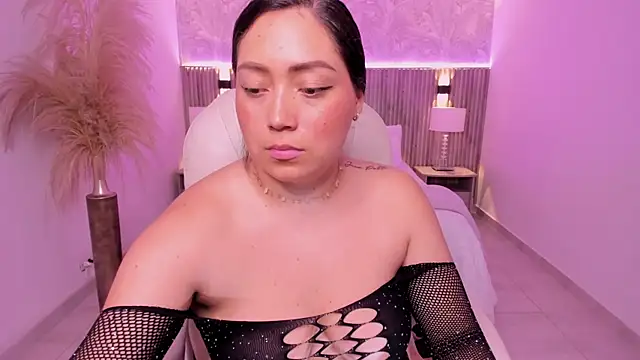 heidy_johns webcam stripchat model stream image