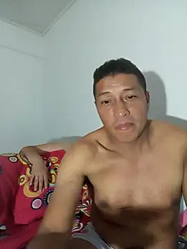 pareja_latina1483 webcam