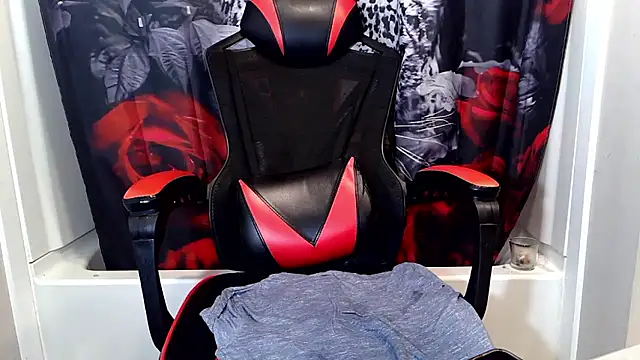 TattedRasta2x0 webcam