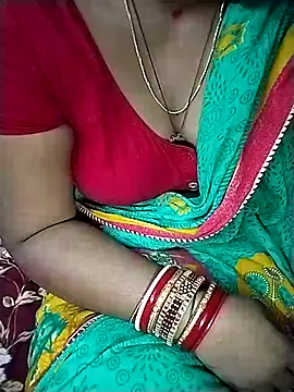 bhabi_open_nshow webcam