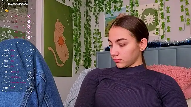 Fit_Brunette_ webcam