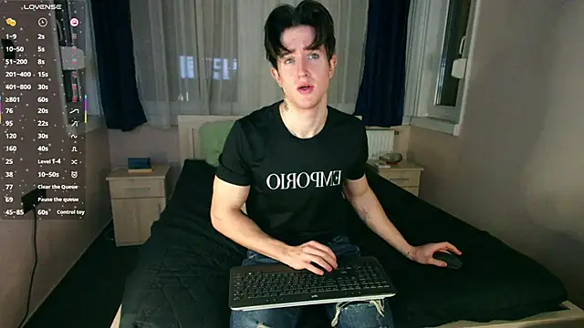 ChristianLevine_ webcam