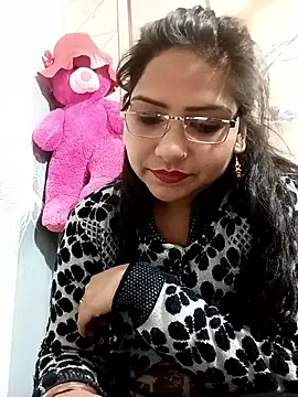 urvashi01224 webcam